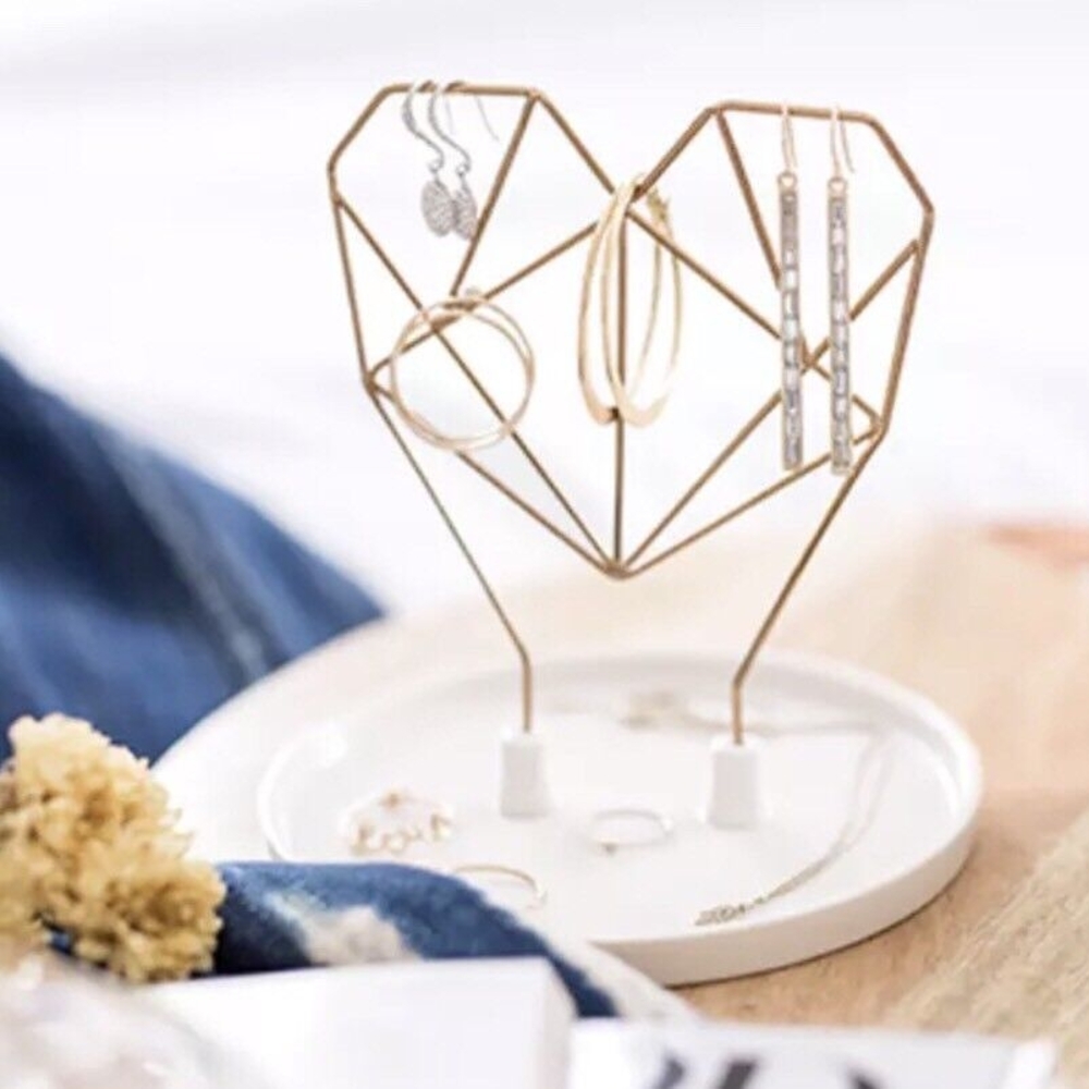 Gold Geometric Heart Jewelry Holder